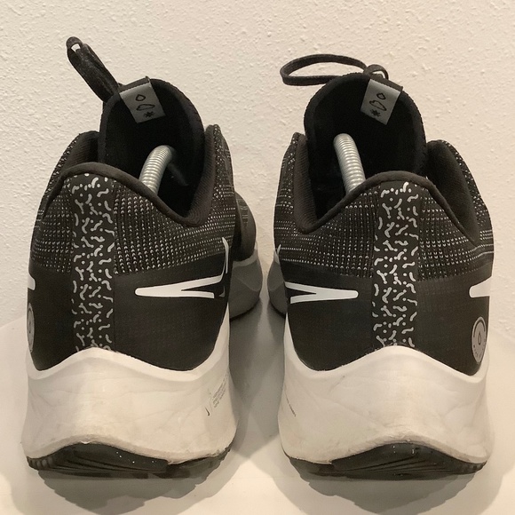 Mens Sz 12 - Nike Air Zoom Pegasus 38 Shield Black Shoes DC4073-001 *SEPARATION* - Picture 10 of 13